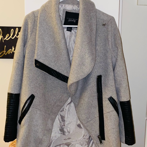 Grey Coat - Picture 1 of 1